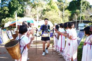 BIB: 2176
                            <button type="button" onclick="openModal(19063294)" class="btn btn-primary btn-sm float-right btn-popup" data-toggle="modal" data-target=".modal-high-quality">
                        <i class="fas fa-shopping-cart"></i> Add to Cart
                    </button>
                                            <button type="button" onclick="isThisMe(19063294, true)" class="btn btn-success btn-sm float-right btn-popup btn-isme hidden" data-toggle="tooltip" data-placement="bottom" title="นี่คือรูปของคุณใช่ไหม คลิกที่นี่เพื่อเอาเข้าอัลบั้ม">
                        <i class="fas fa-plus"></i> Add to album
                    </button>
                    <button type="button" onclick="isThisMe(19063294, false)" class="btn btn-warning btn-sm float-right btn-popup btn-isnotme hidden">
                        <i class="fas fa-ban"></i> Remove from album
                    </button>